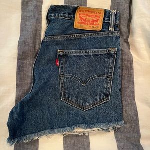 Levi’s high waisted cutoff denim shorts authentic cotton denim size 29 womens